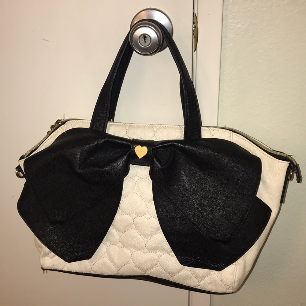 Bet set Johnson Purse